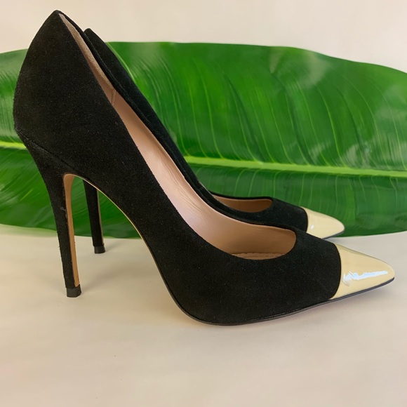 Black And Yellow Pumps. - Picture 5 of 8